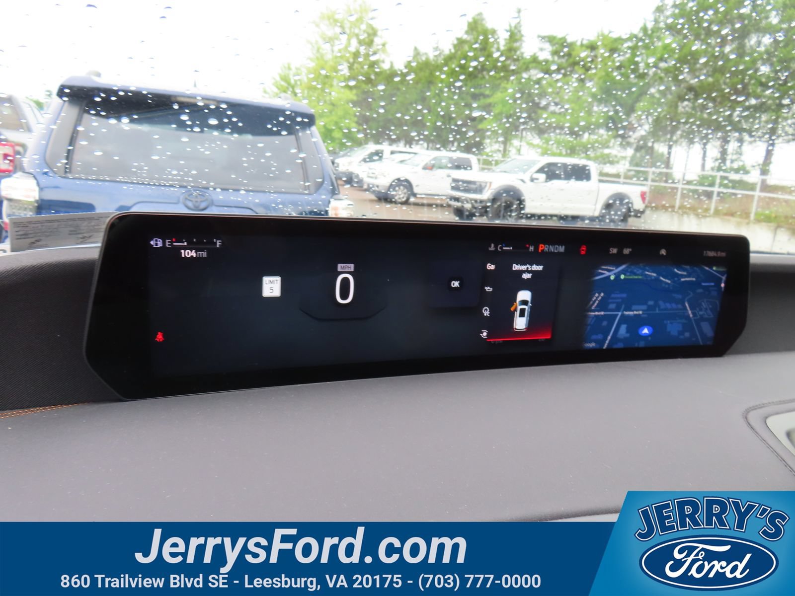 Used 2025 Ford Expedition Tremor AWD/4WD image 18