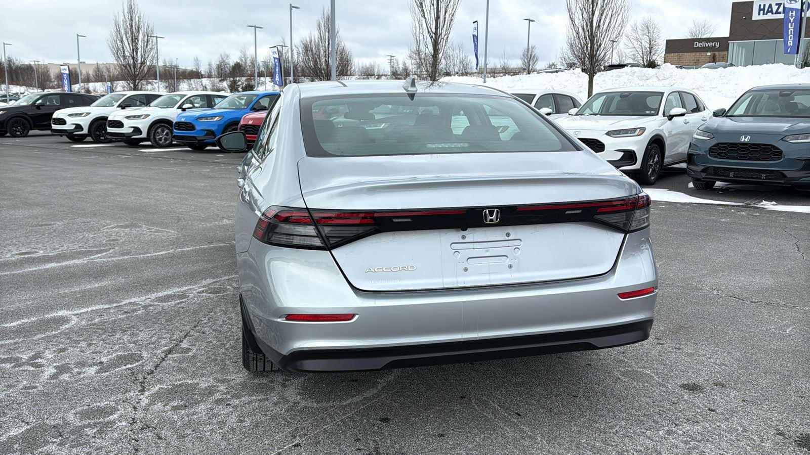 Used 2023 Honda Accord EX image 9