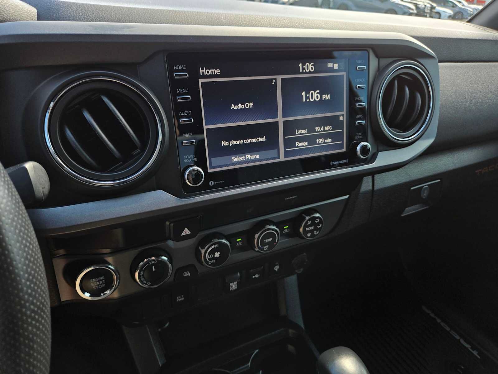 Certified 2020 Toyota Tacoma TRD Off-Road AWD/4WD image 30