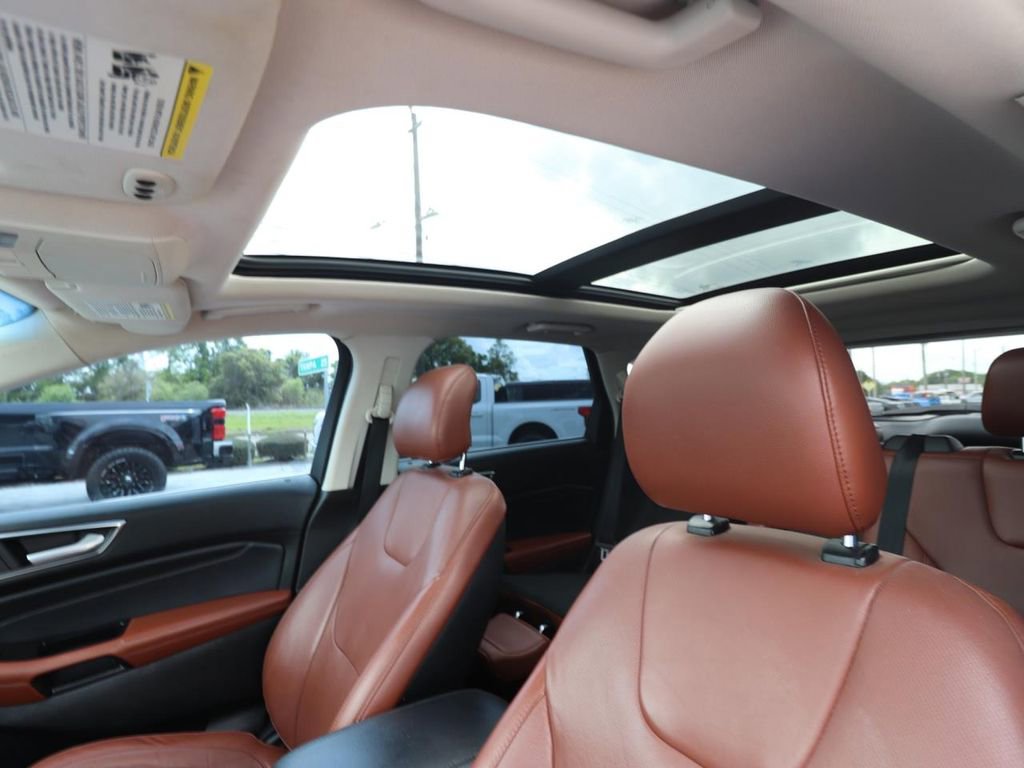 Used 2017 Ford Edge Titanium w/ Equipment Group 301A image 4