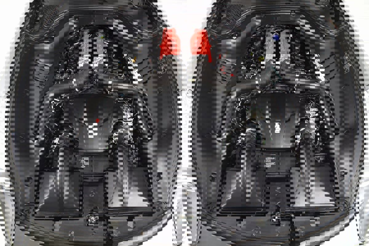 Used 2018 Ferrari California T image 92