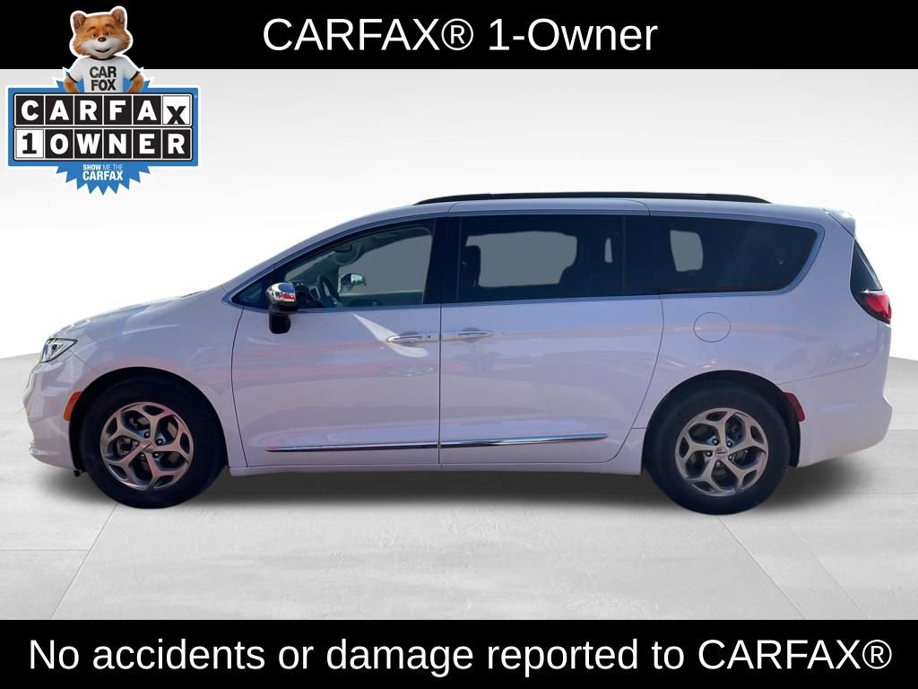 Used 2023 Chrysler Pacifica Limited image 4