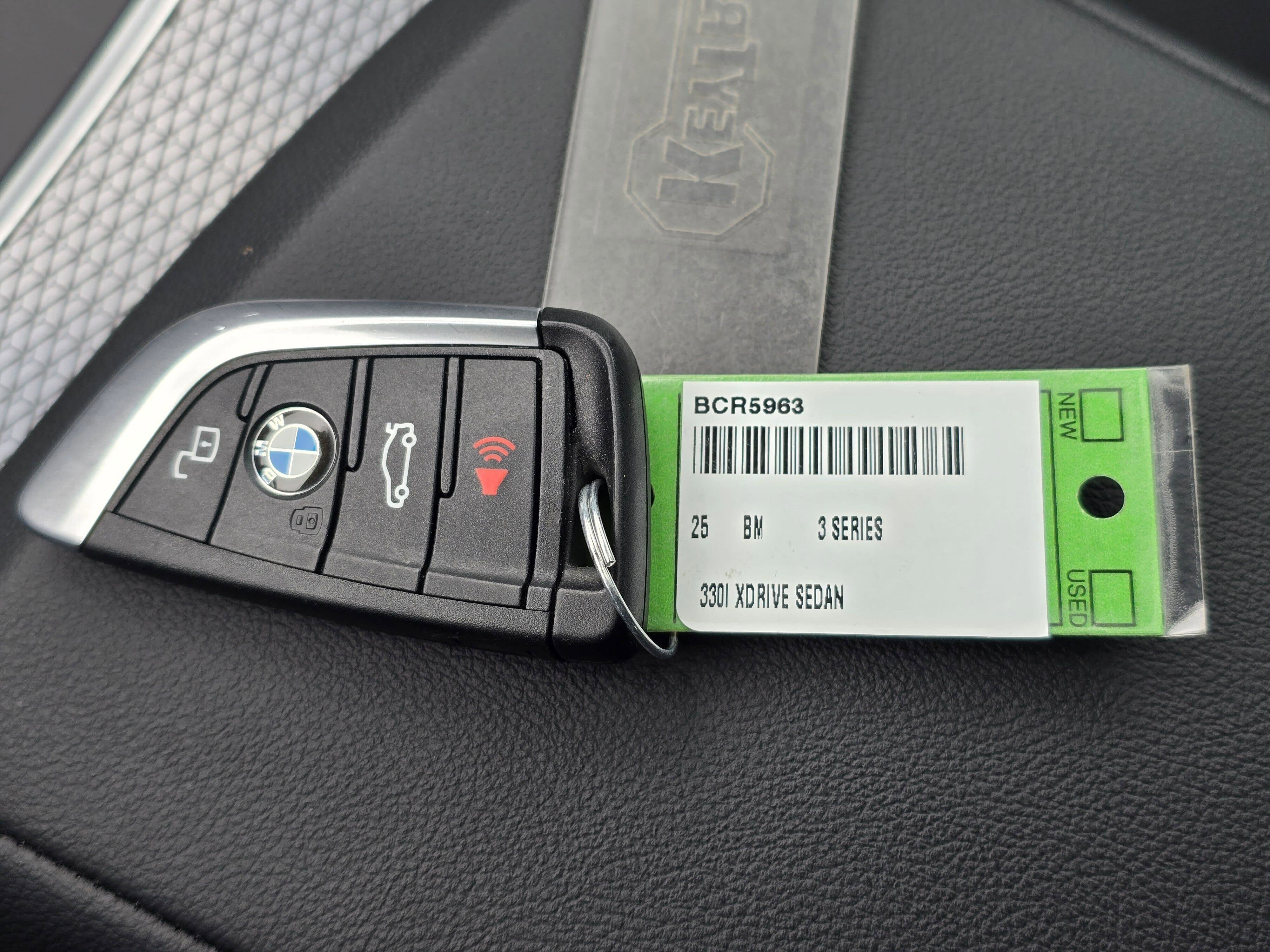 Certified 2025 BMW 330i xDrive Sedan w/ Premium Package image 32