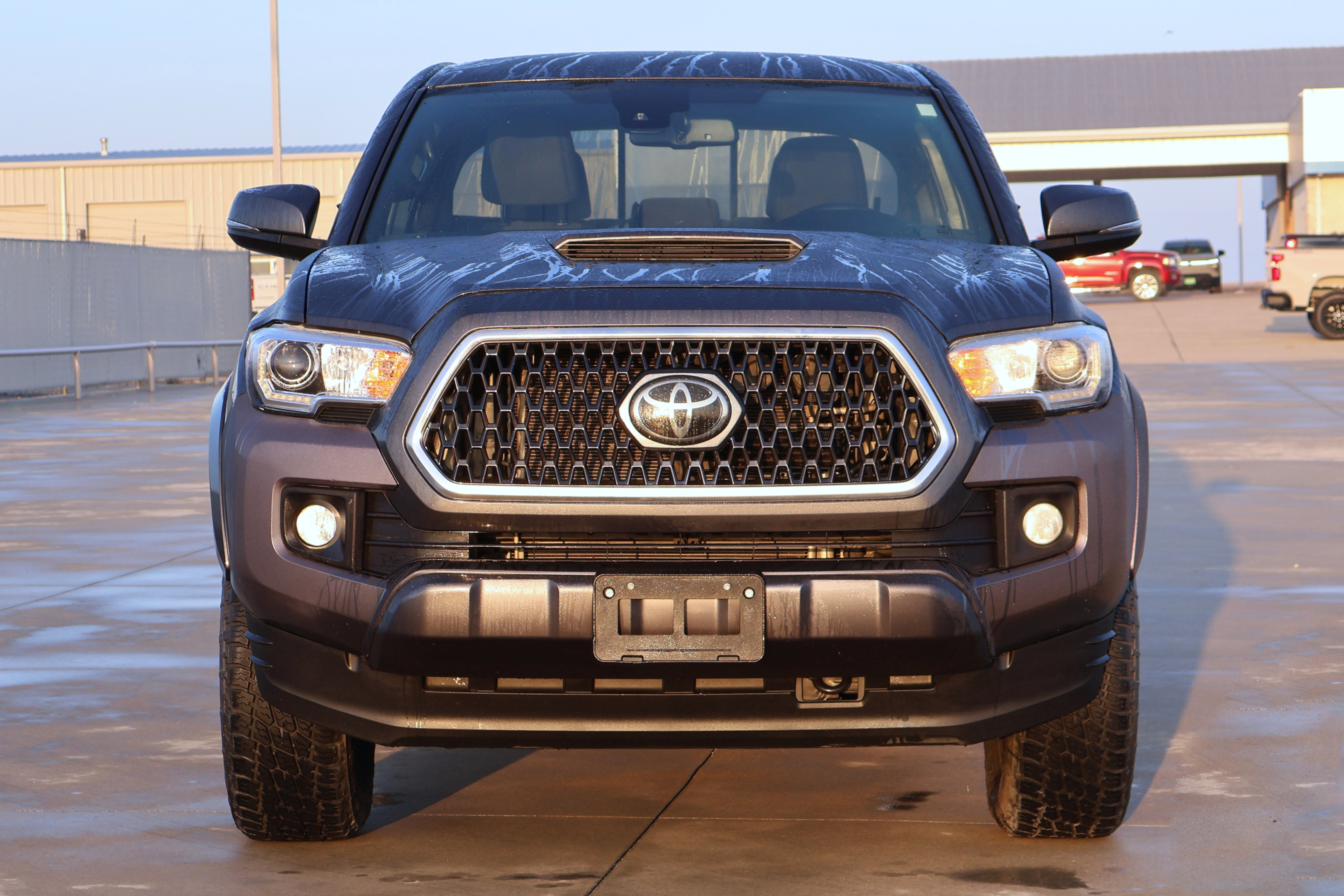Used 2019 Toyota Tacoma TRD Sport image 4