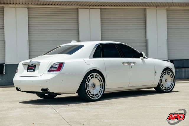 Used 2022 Rolls-Royce Ghost w/ Ghost Package image 4