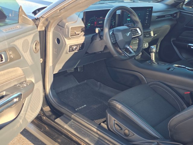 Used 2024 Ford Mustang Coupe RWD image 8
