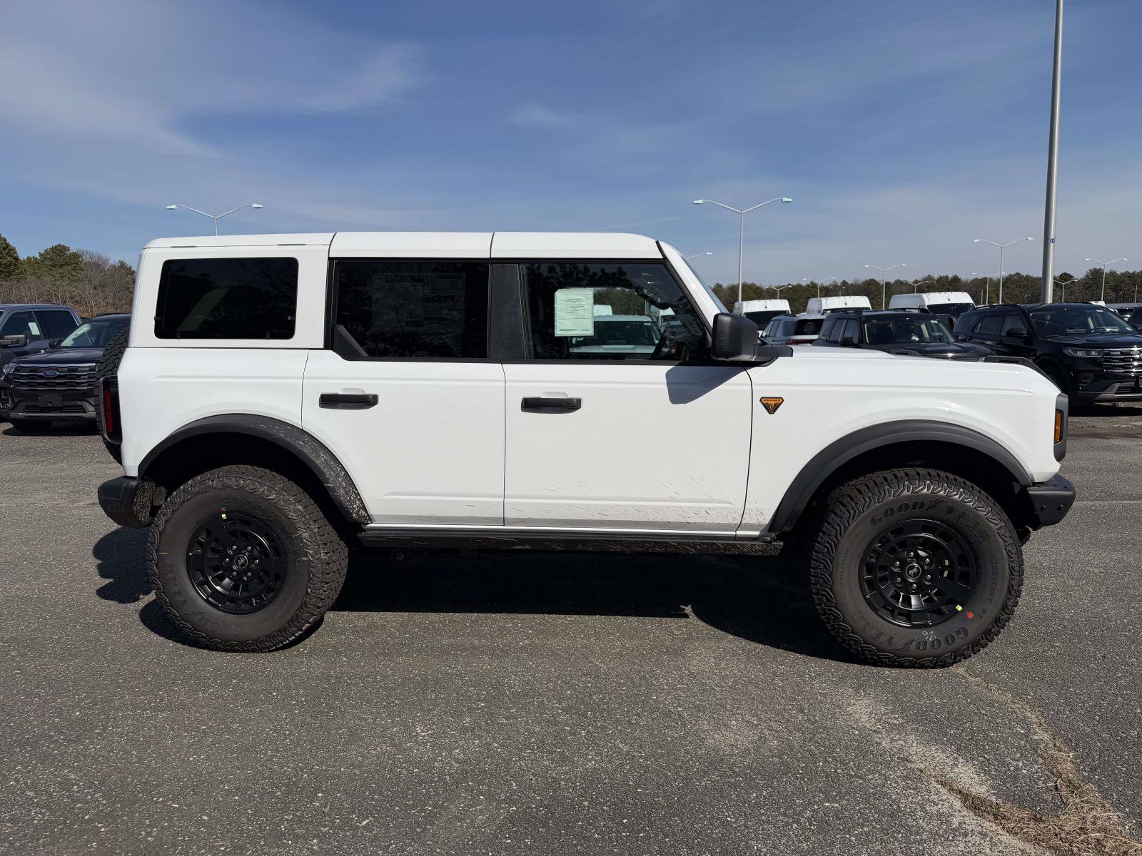 New 2026 Ford Bronco Badlands image 5