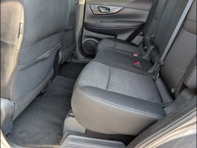 Used 2018 Nissan Rogue SV image 10