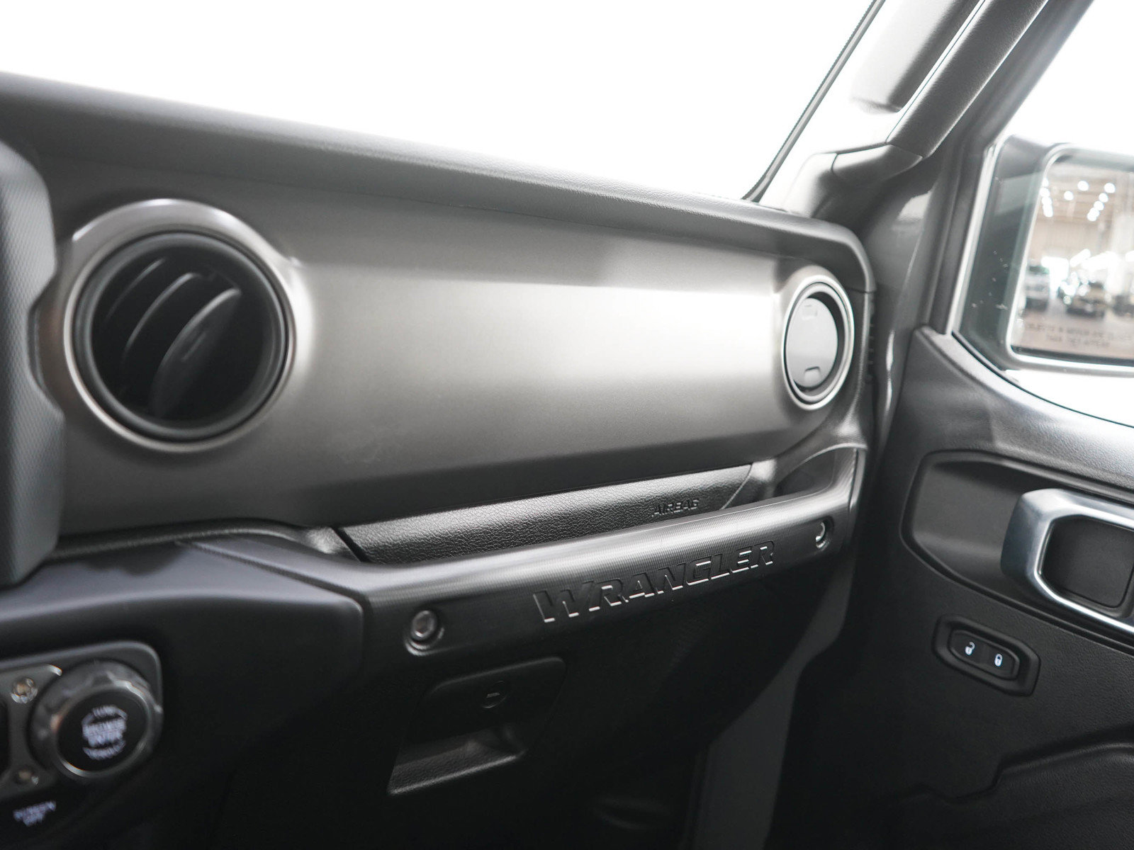 Used 2023 Jeep Wrangler Sport AWD/4WD image 22