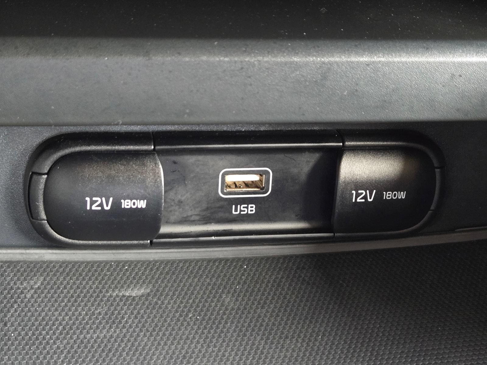 Used 2023 Kia Soul LX w/ Option Group 015 FWD image 18