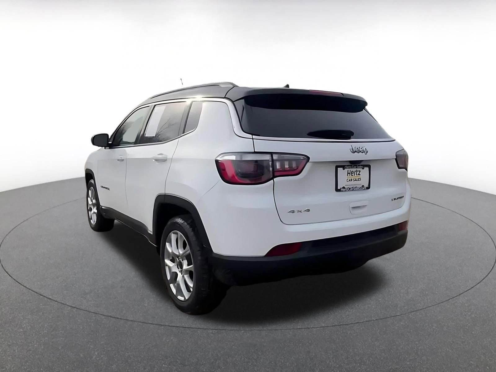 Used 2025 Jeep Compass Limited AWD/4WD image 11