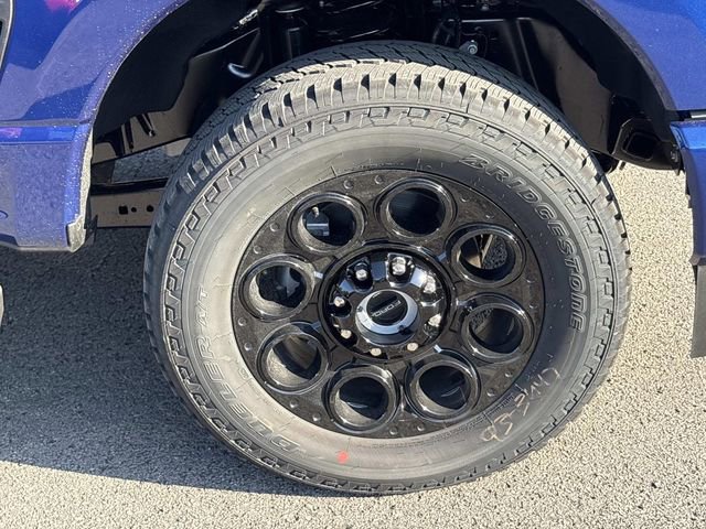 New 2026 Ford F250 Lariat w/ Black Appearance Package image 9