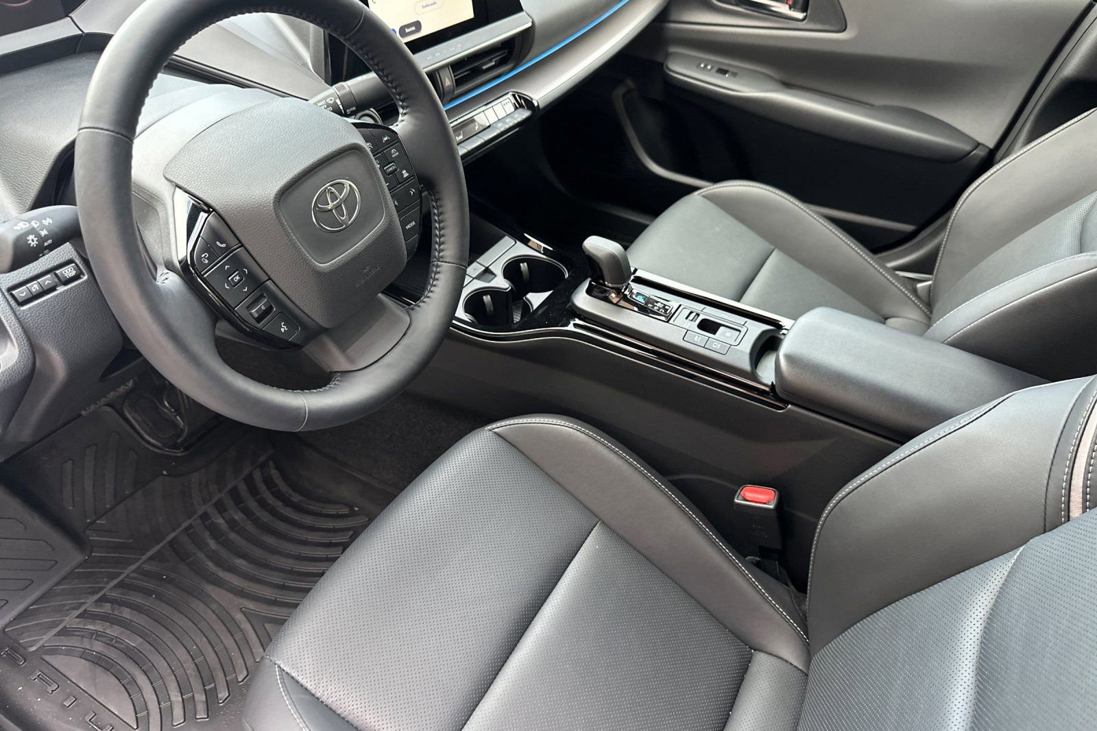 Used 2026 Toyota Prius XLE image 11