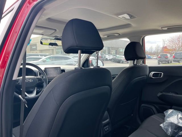 Certified 2025 Hyundai Venue SEL image 13