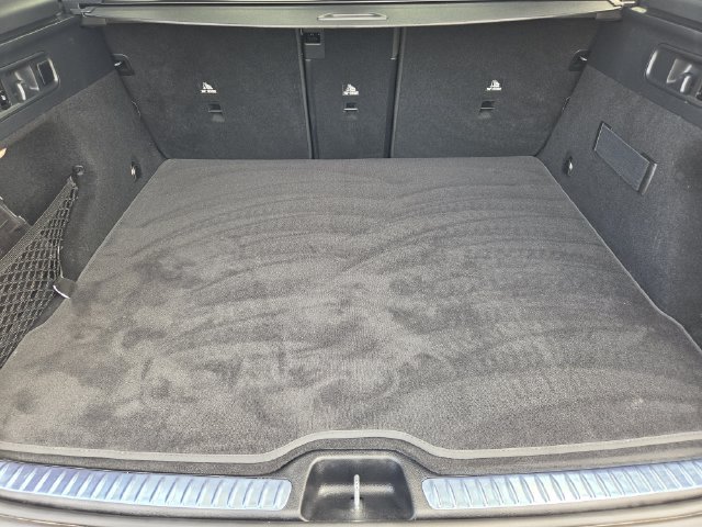Used 2025 Mercedes-Benz GLC 300 4MATIC image 27