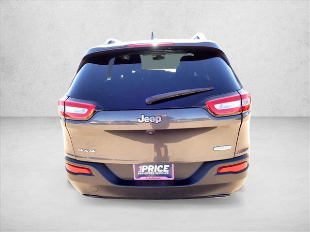 Used 2015 Jeep Cherokee Latitude w/ Cold Weather Group image 3