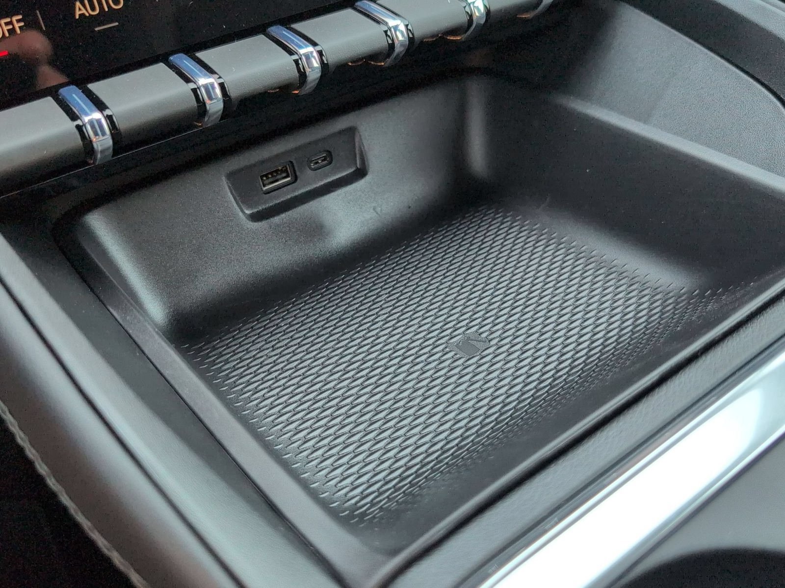New 2027 GMC Terrain Elevation w/ Elevation Premium Package FWD image 21