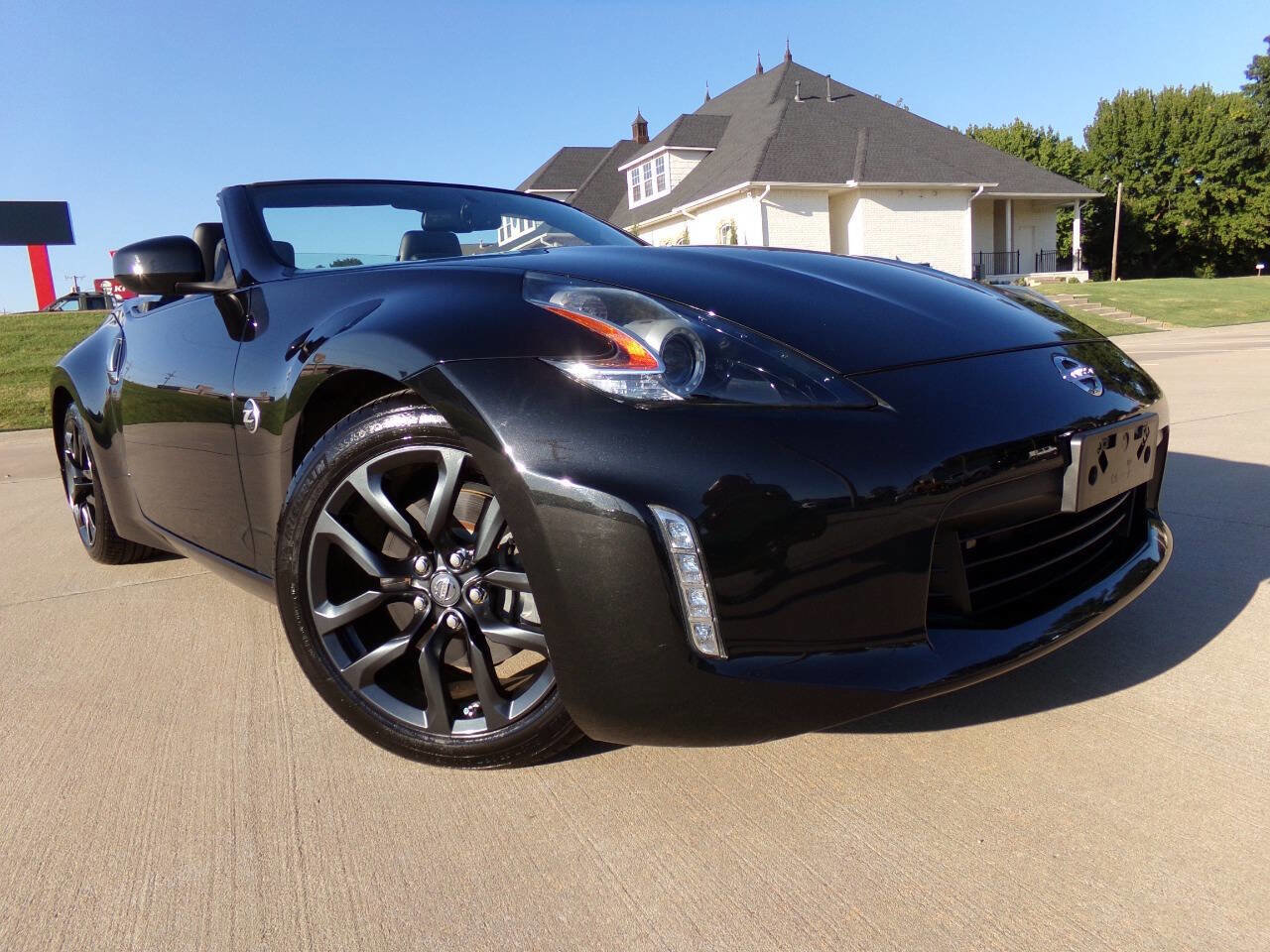 Used 2019 Nissan 370Z Roadster image 8