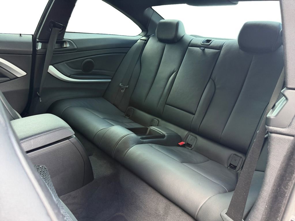 Used 2019 BMW 430i Coupe w/ M Sport Package RWD image 16