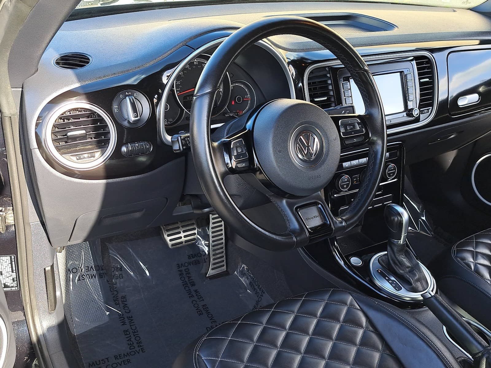 Used 2019 Volkswagen Beetle 2.0T Final Edition SEL FWD image 16