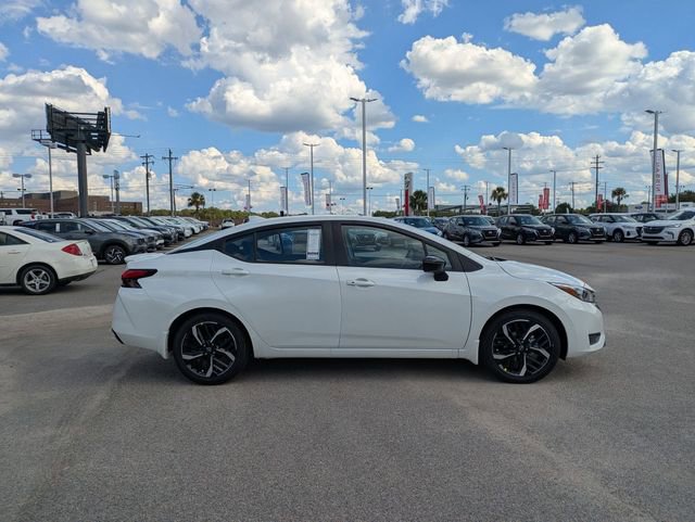 New 2025 Nissan Versa SR w/ Trunk Package image 2