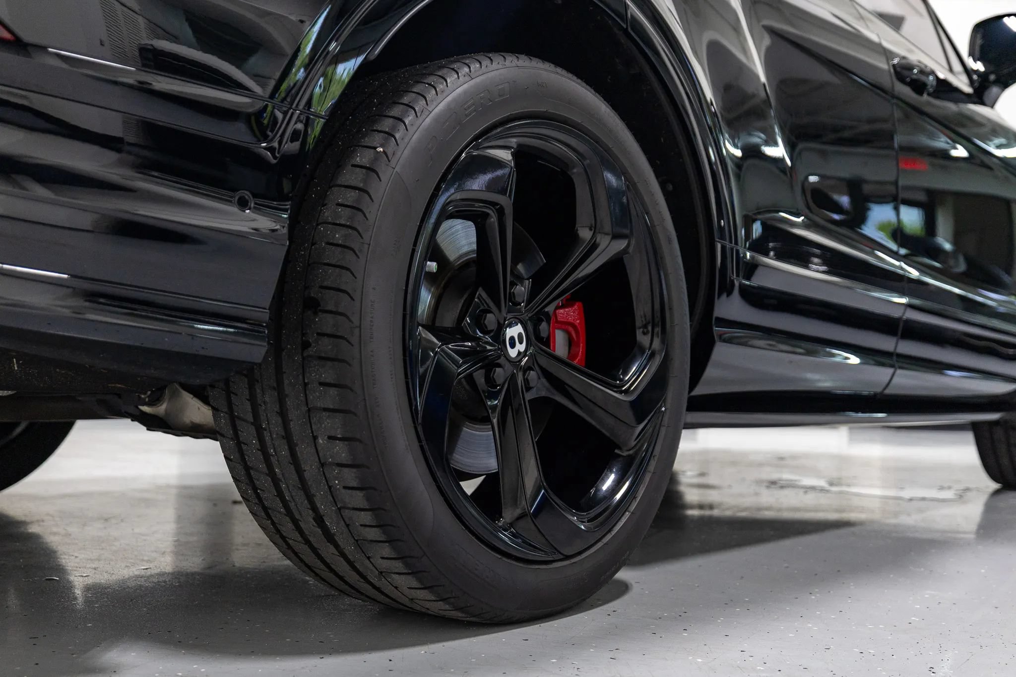 Used 2022 Bentley Bentayga AWD/4WD image 21