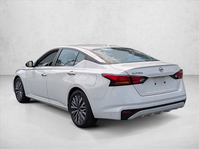Used 2025 Nissan Altima 2.5 SV FWD image 8