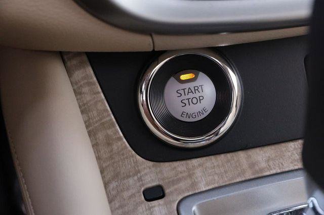 Used 2024 Nissan Murano SL image 16