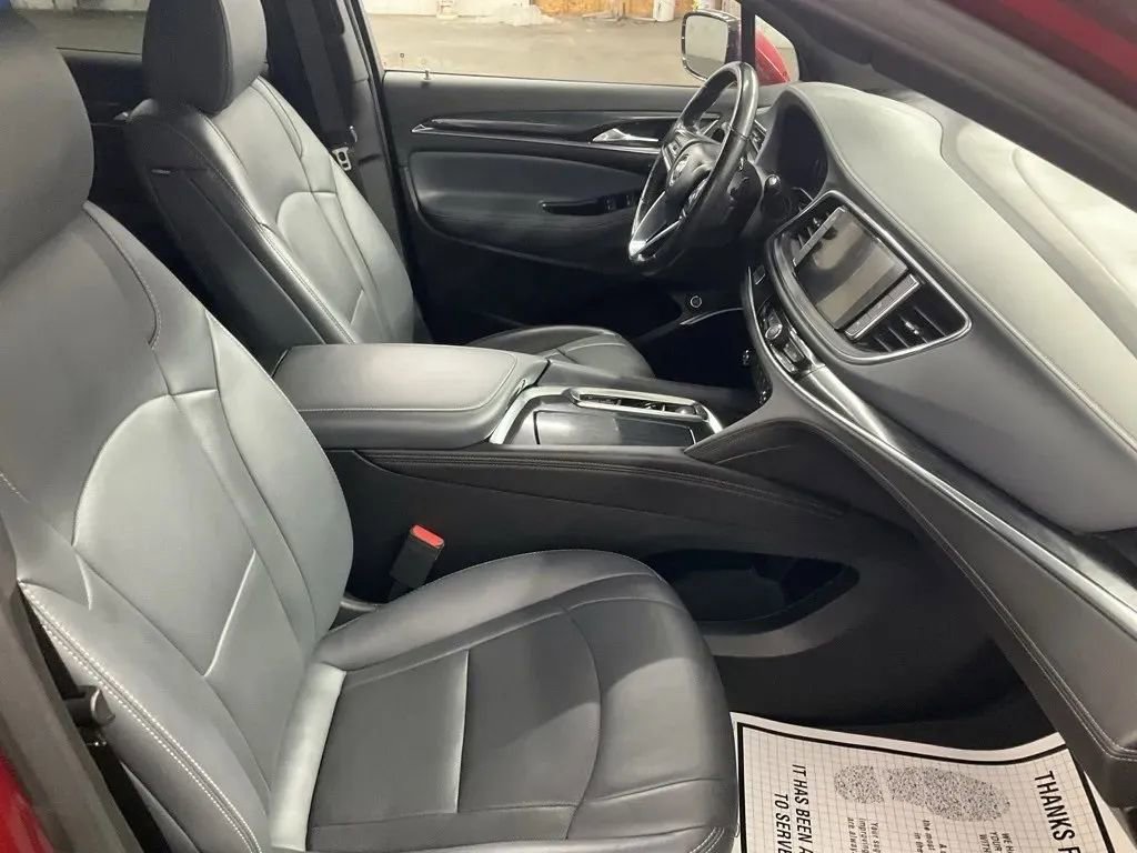 Used 2024 Buick Enclave Premium image 15