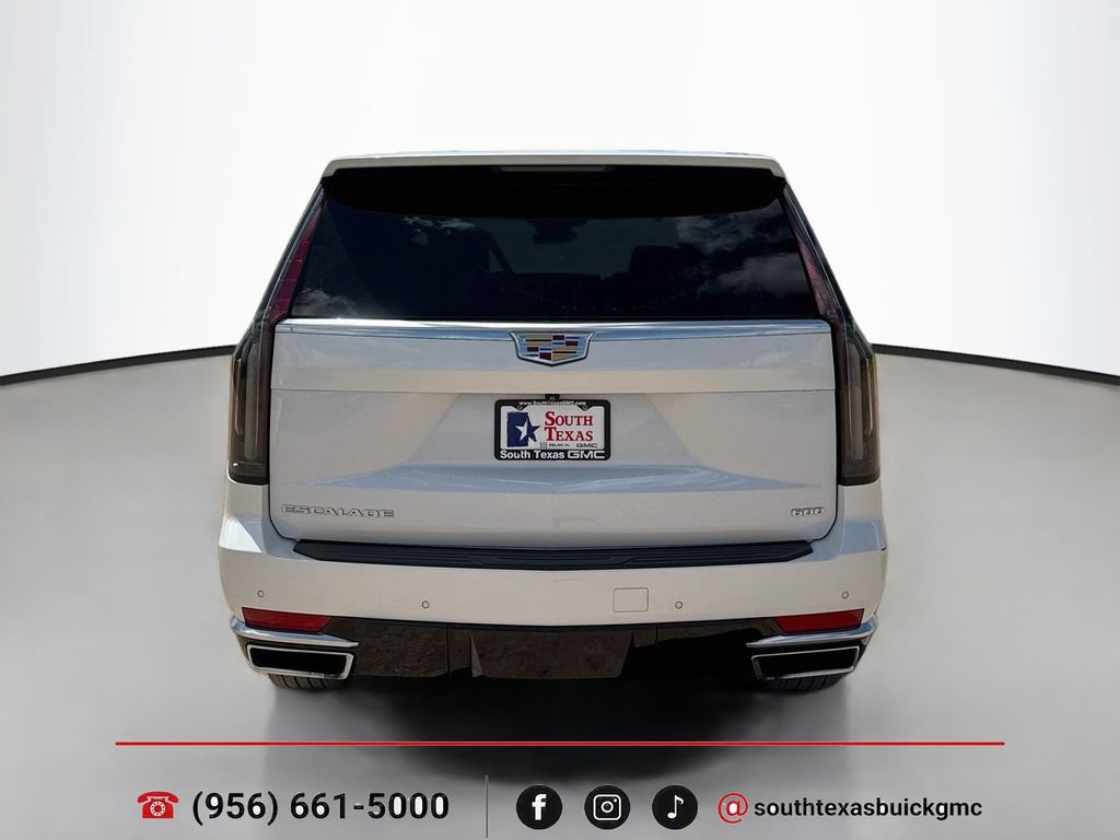 Used 2024 Cadillac Escalade Luxury RWD image 7