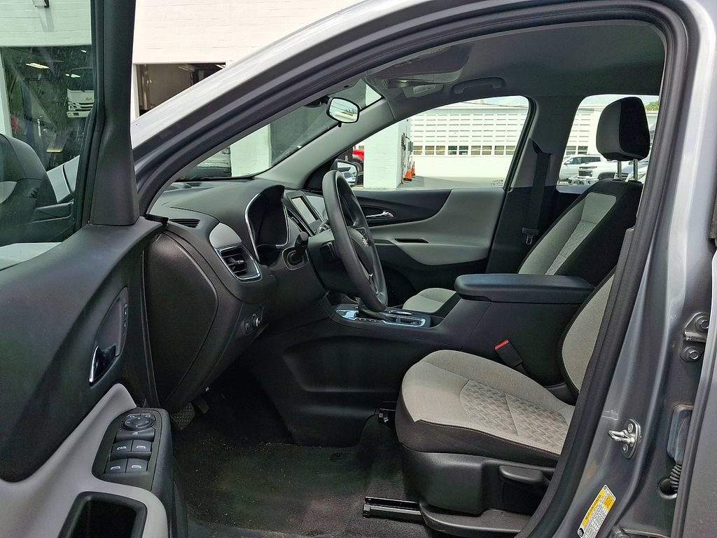 Used 2024 Chevrolet Equinox LS AWD/4WD image 17