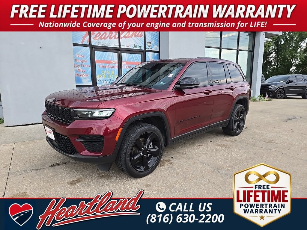 Used 2023 Jeep Grand Cherokee Altitude AWD/4WD image 1