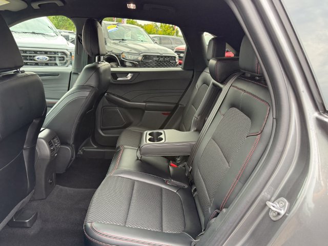 Certified 2024 Ford Escape ST-Line w/ Tech Pack #1 AWD/4WD image 9