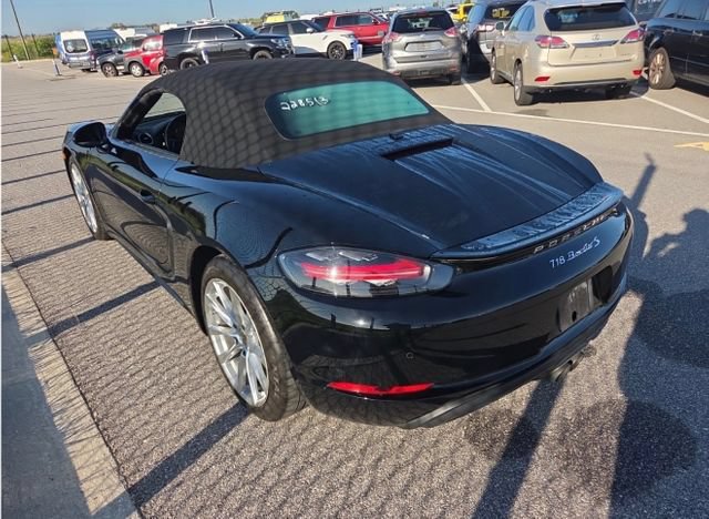 Used 2019 Porsche 718 Boxster S RWD image 2