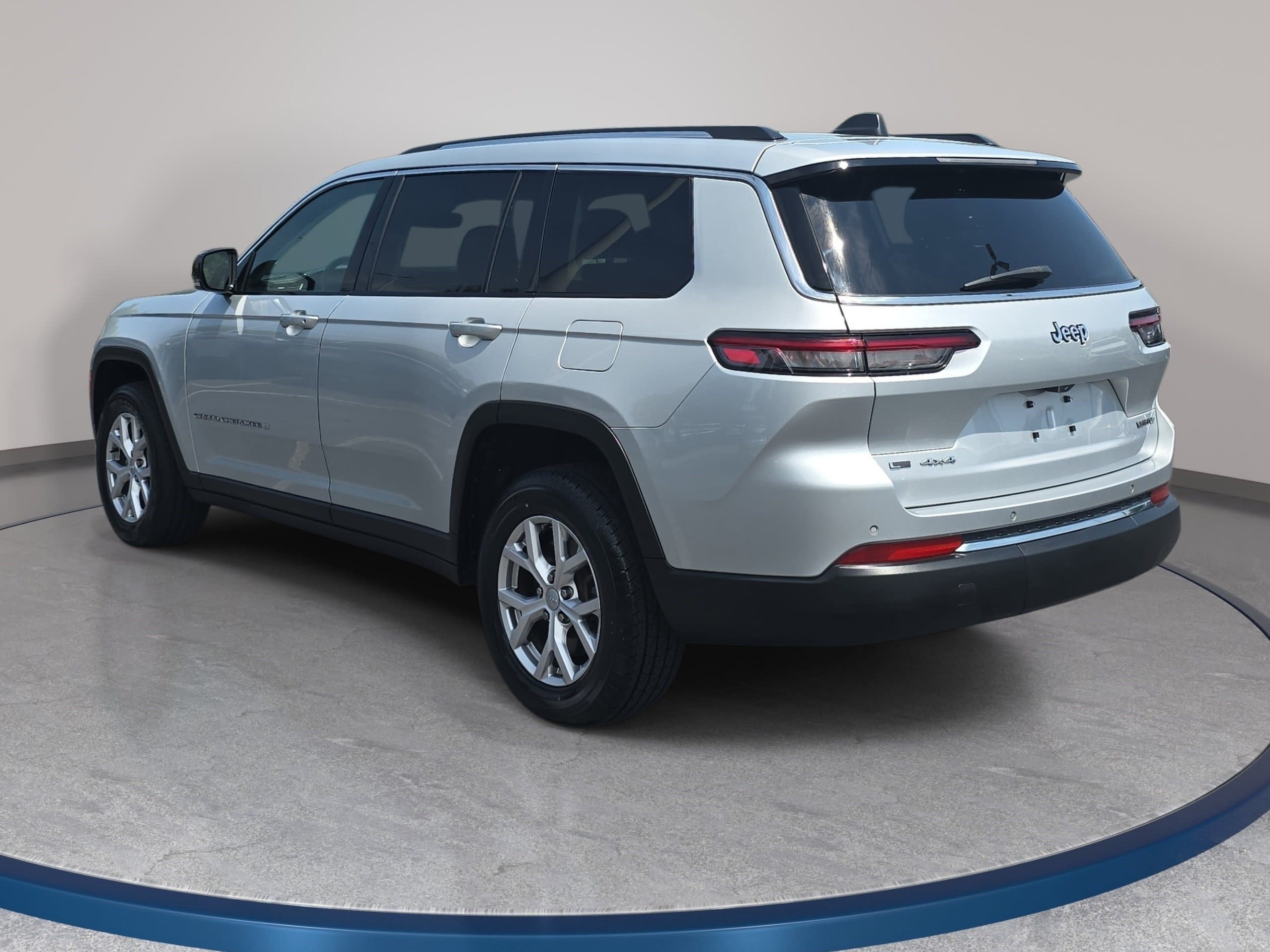 Used 2021 Jeep Grand Cherokee L Limited AWD/4WD image 7