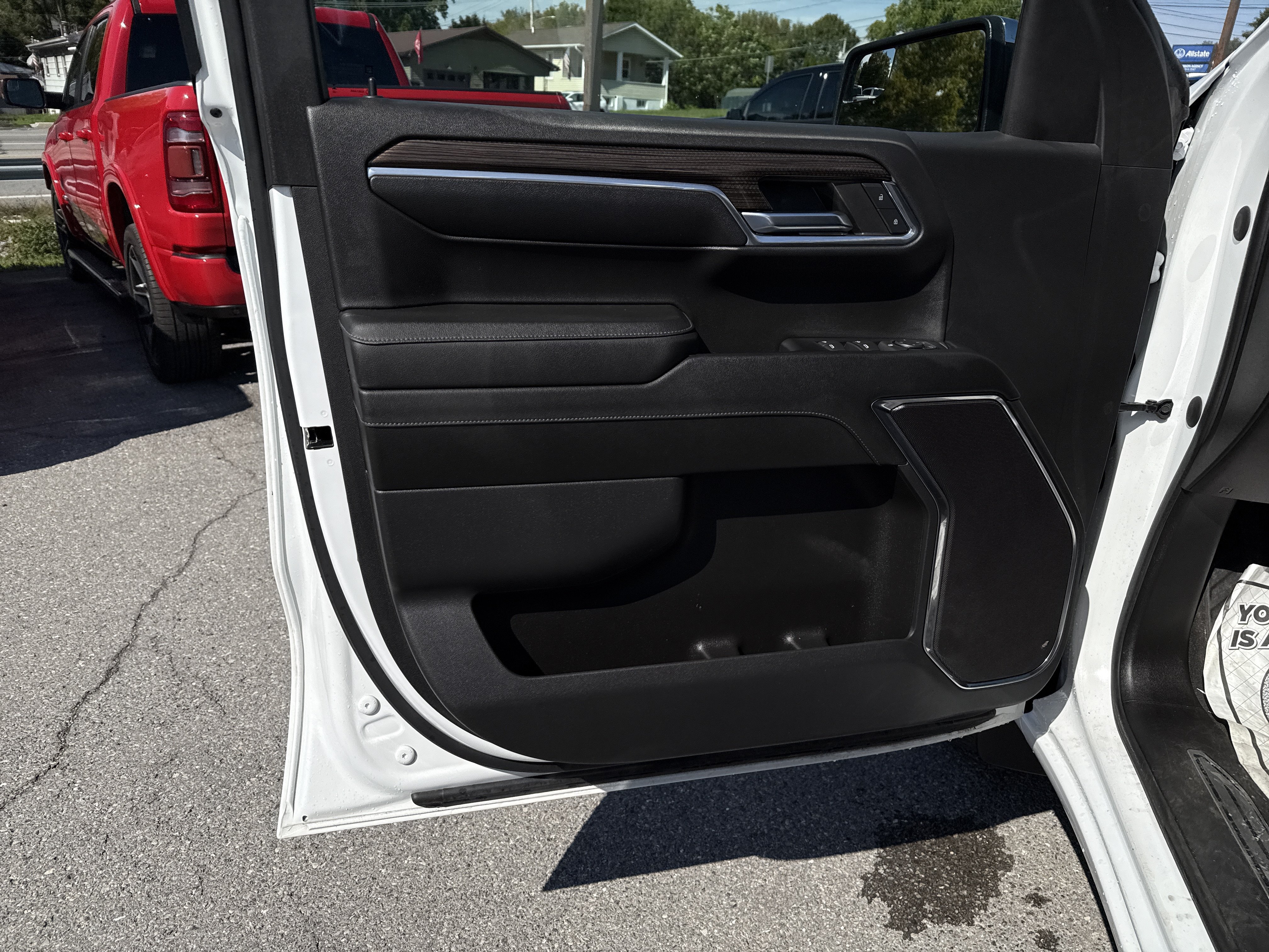 Used 2023 Chevrolet Silverado 1500 LT AWD/4WD image 16