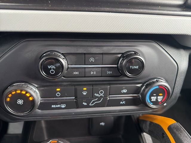 Used 2023 Ford Bronco Badlands image 15