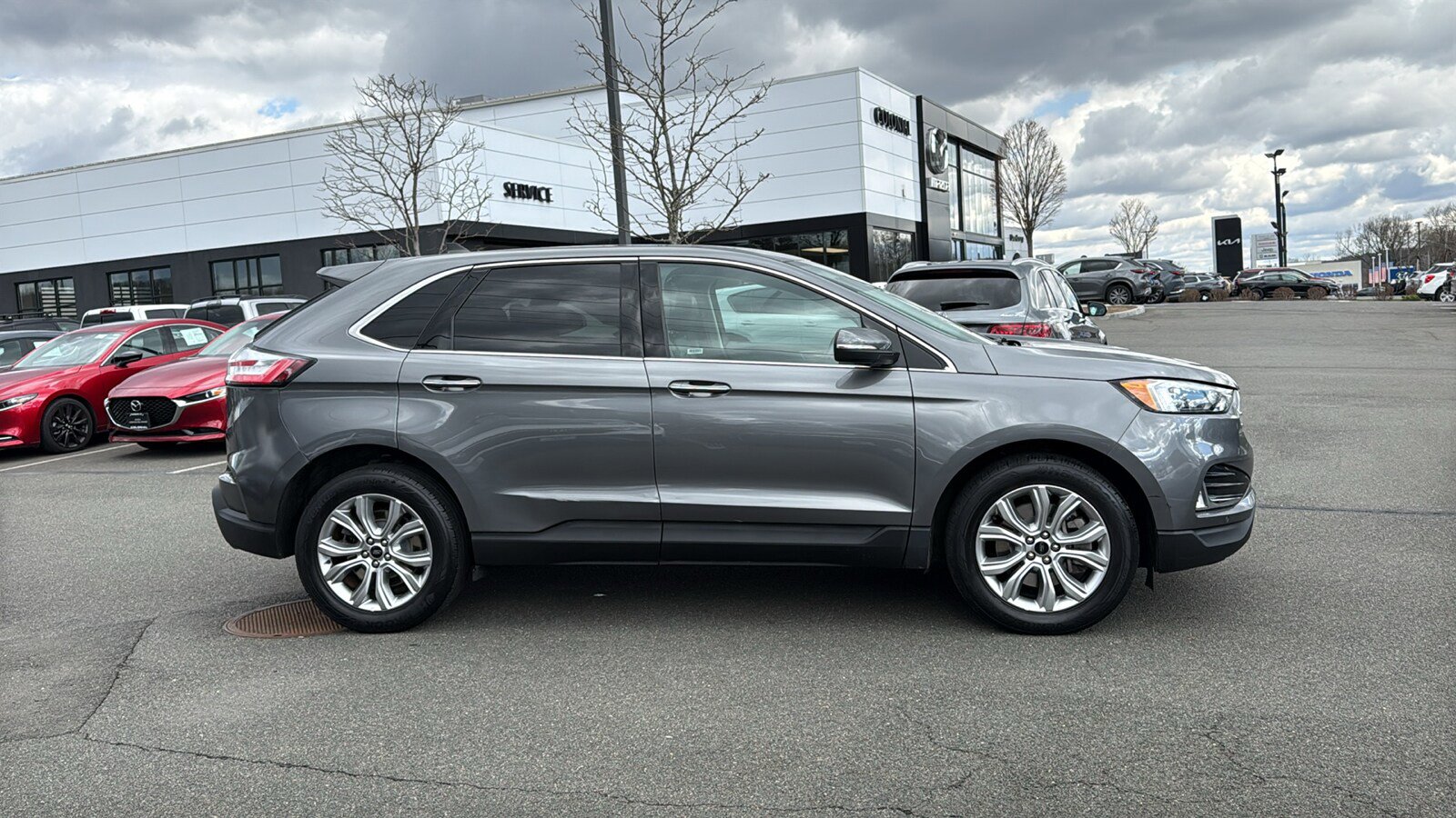 Used 2023 Ford Edge Titanium image 5
