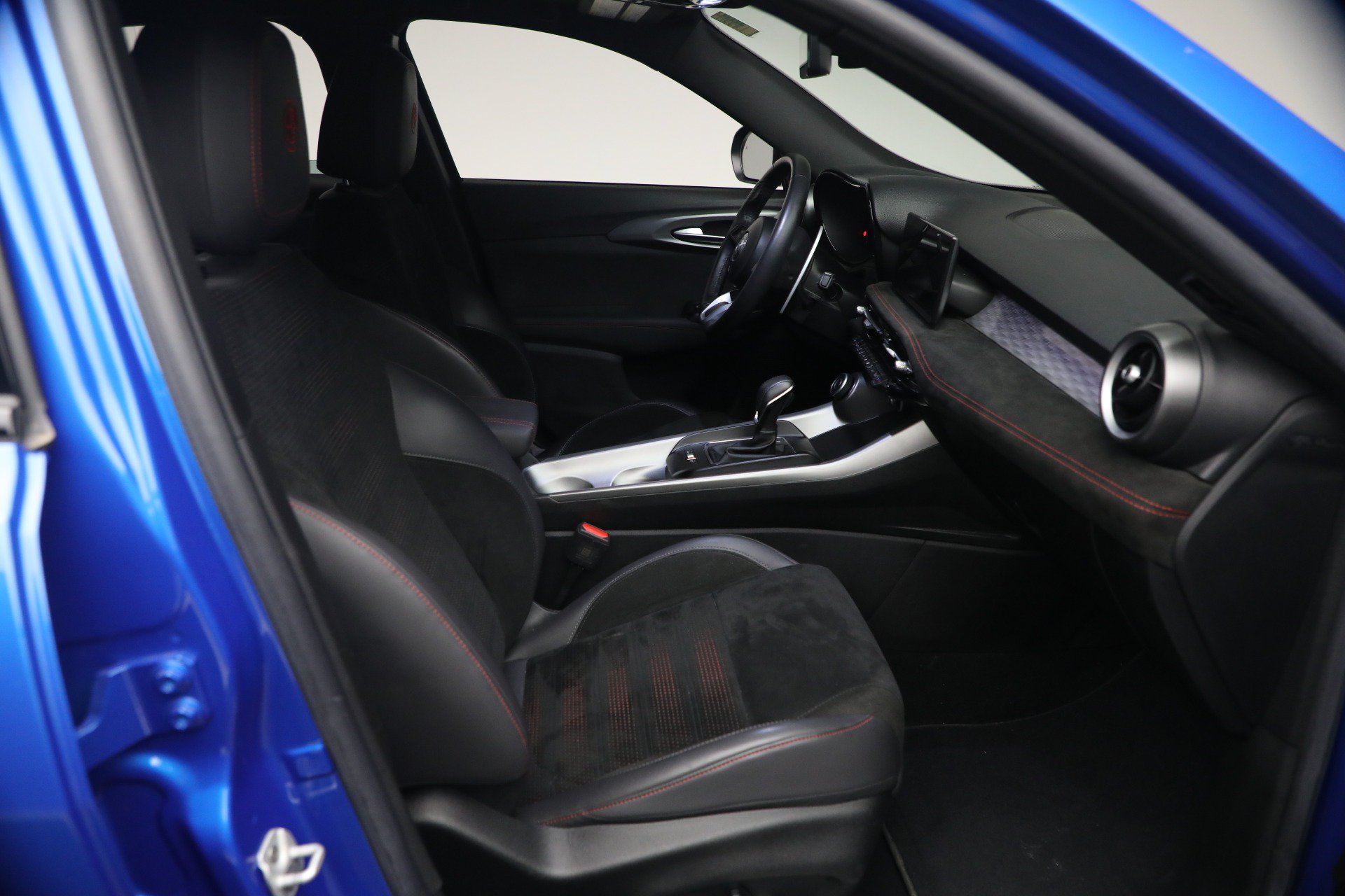 Used 2024 Alfa Romeo Tonale Ti AWD/4WD image 16