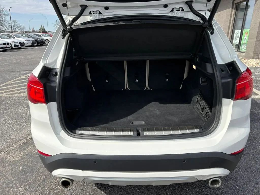 Used 2022 BMW X1 xDrive28i w/ Convenience Package image 9