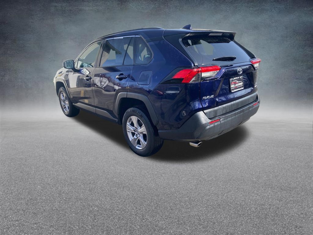 Used 2022 Toyota RAV4 XLE AWD/4WD image 3