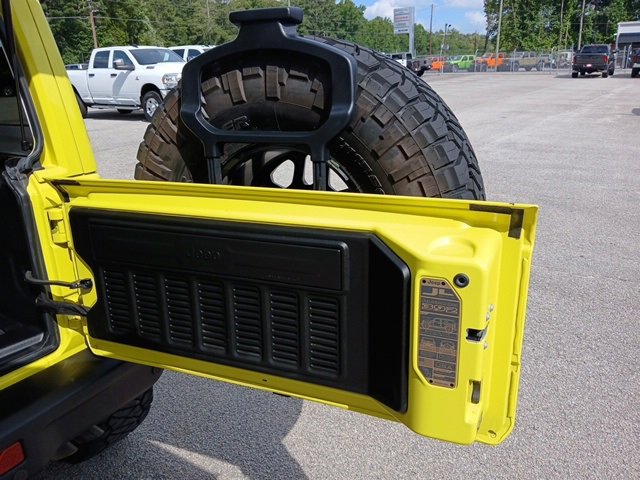 Used 2023 Jeep Wrangler Unlimited Rubicon 392 w/ Xtreme Recon 35" Tire Package image 21