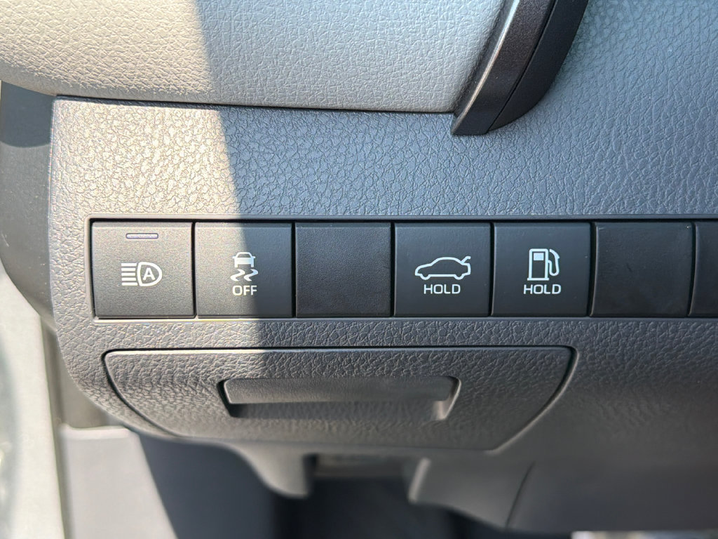 Used 2021 Toyota Camry XLE FWD image 34