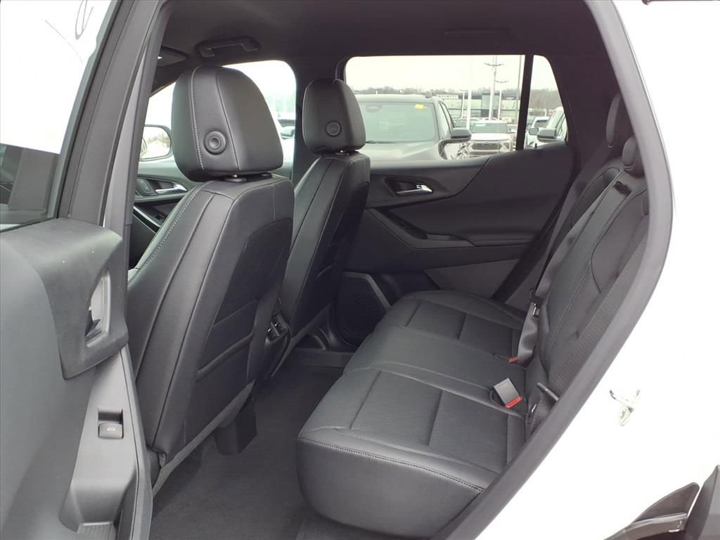 New 2026 Chevrolet Equinox LT w/ Convenience Package II image 9