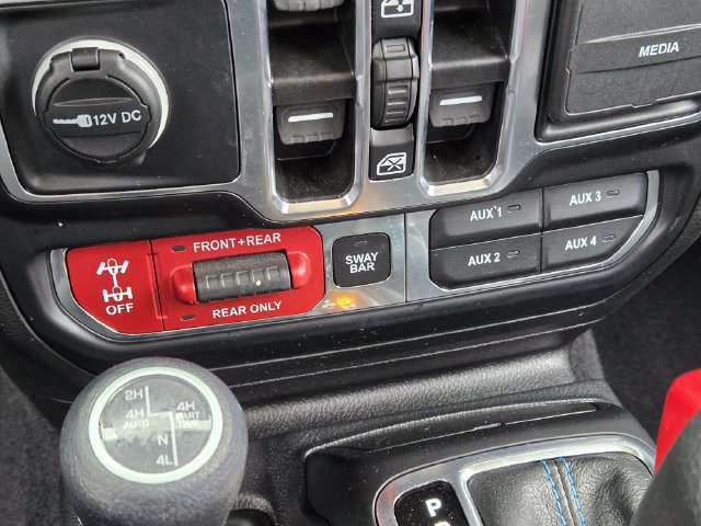 Used 2023 Jeep Wrangler Unlimited Rubicon 4xe w/ Cold Weather Group AWD/4WD image 22