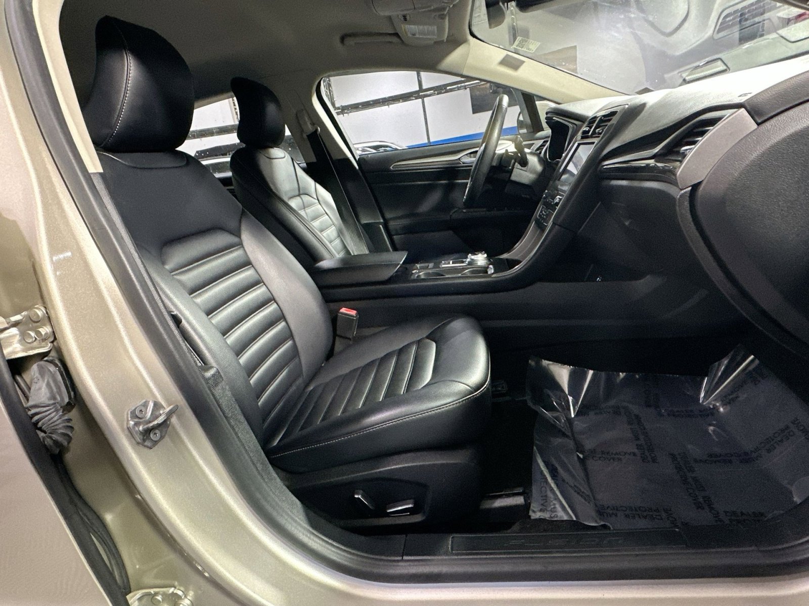 Used 2019 Ford Fusion SEL image 34