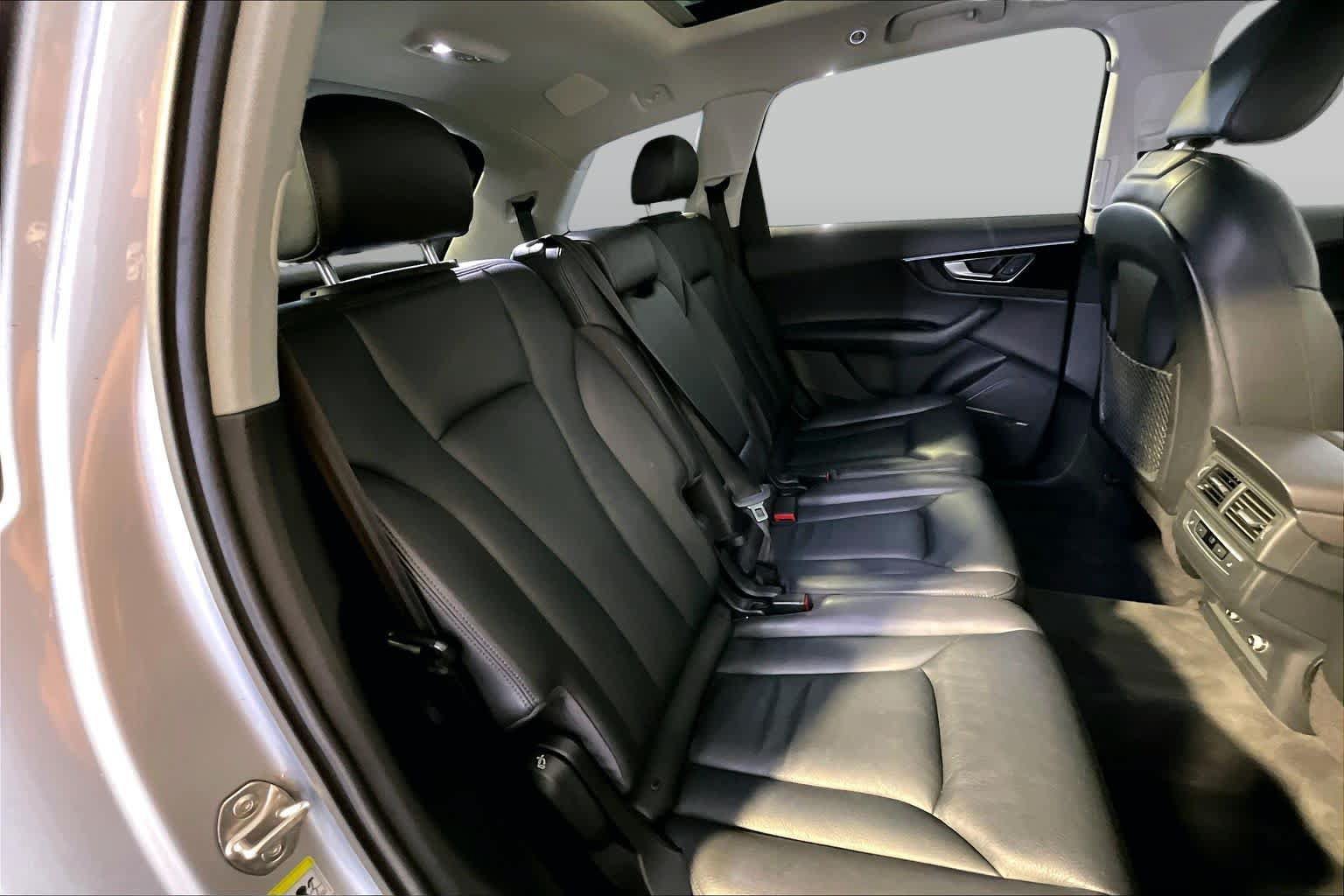 Used 2019 Audi Q7 3.0T Premium Plus w/ Premium Plus Package AWD/4WD image 20