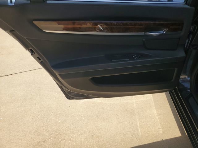 Used 2015 BMW 740Li xDrive AWD/4WD image 30