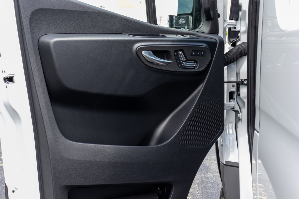 Used 2024 Mercedes-Benz Sprinter 2500 image 13