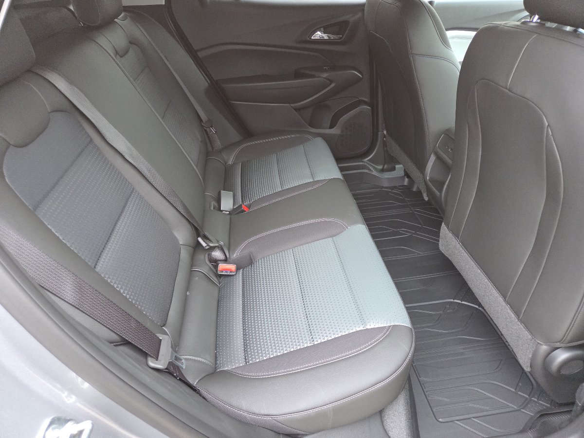 New 2026 Chevrolet Trax LT w/ Driver Confidence Package FWD image 22